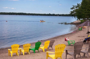 Newly Renovated 3 Bedroom Beach Front Condo 2B